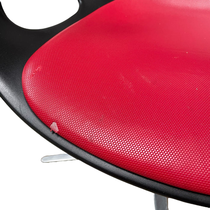 Refurbished Fritz Hansen Rin Dining Swivel Chair in Black & Red