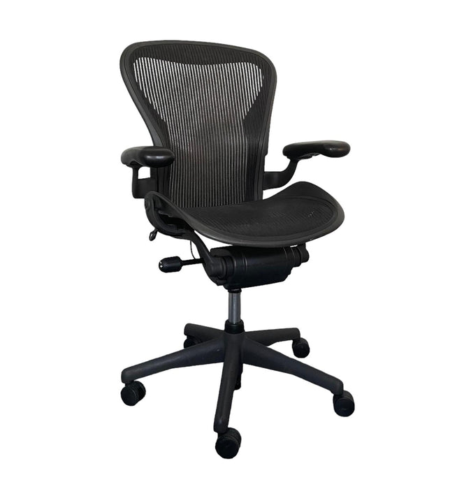 Refurbished Herman Miller Aeron - Standard - Fixed Arm - Size C