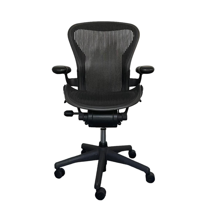 Refurbished herman miller aeron chair in classic mesh.