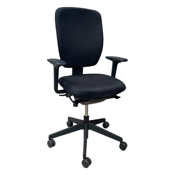 Refurbished Senator Dash Operator Chair in Black