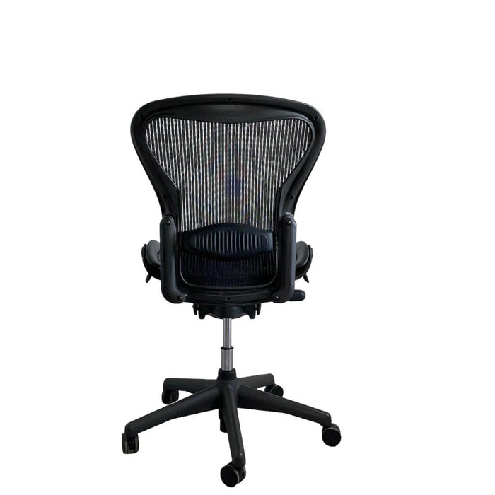 Refurbished Herman Miller Aeron, Fully Loaded - No Armrests - Graphite - SIZE B